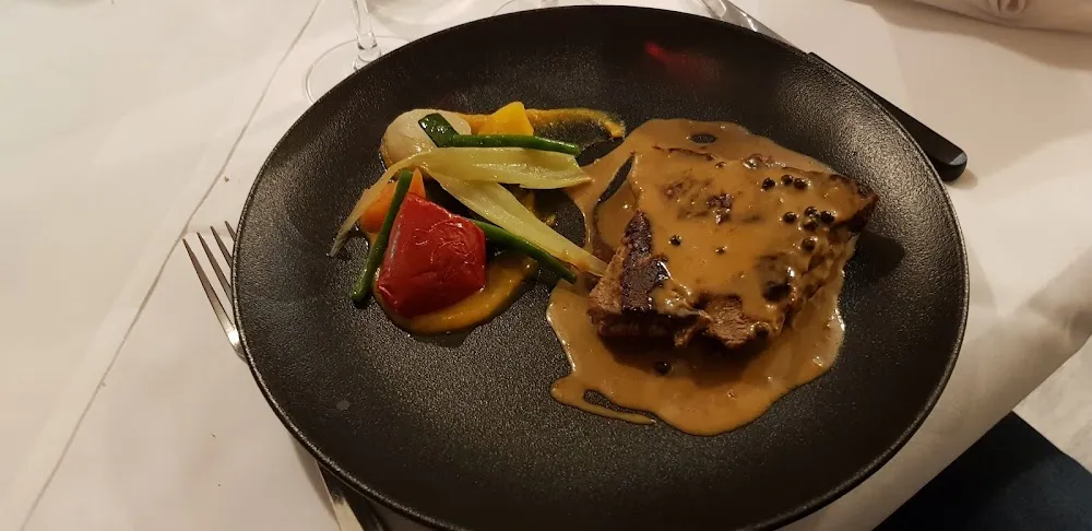 Faux-filet Grillé Sauce Au Poivre